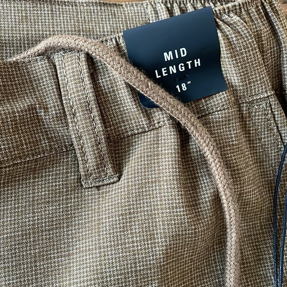 RVCA Brown Shorts - Picture 4 of 8